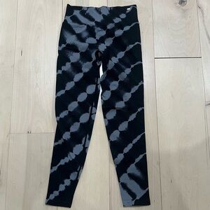 Victoria's Secret PINK Seamless Tie-Dye Leggings BLK/GRY SIZE Small